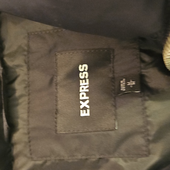 Express  Puffer Jacket - Picture 2 of 7
